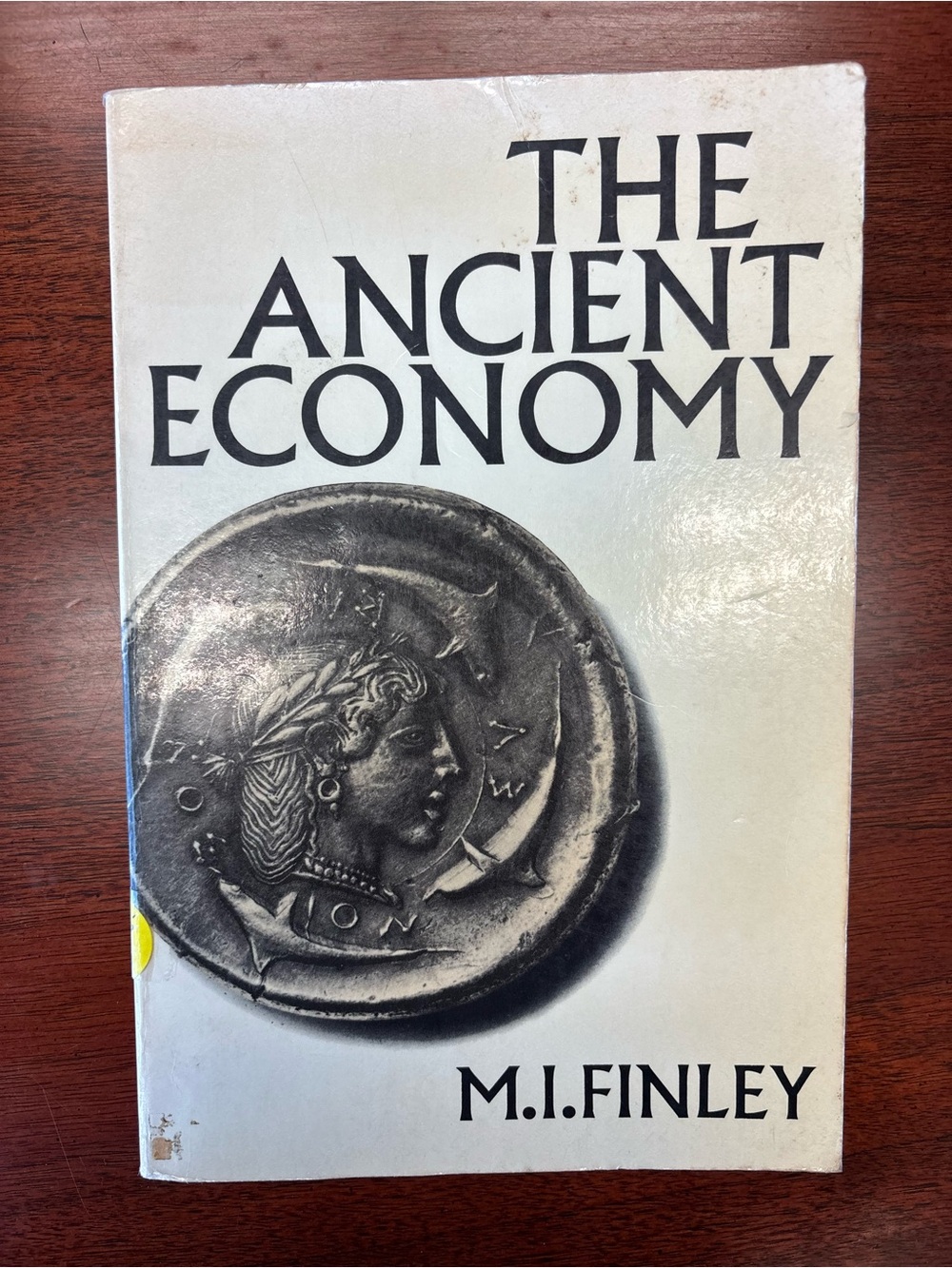 The Ancient Economy by M.I. Finley - Vintage Softcover